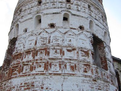 Северо-восточная башня ограды