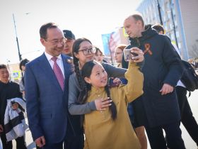 Глава Якутии принял участие в праздничных мероприятиях проекта «Проспект Победы»