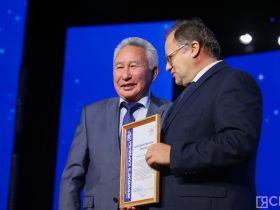 Награждены победители научной конференции школьников «Инникигэ хардыы»