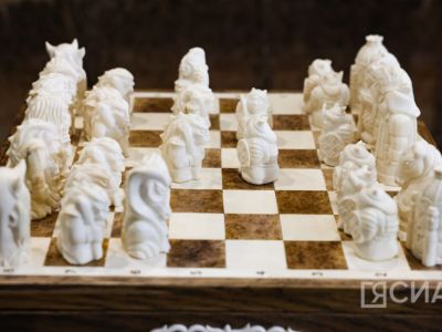 Акционерная компания «Железные дороги Якутии» поддержала косторезное искусство