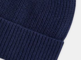 Шапка из шерсти