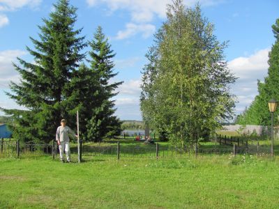 Братская могила борцов, погибших за установление Советской власти на Обь-Иртышском Севере