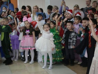 Федерация профсоюзов Якутии организовала новогоднюю елку для детей активистов