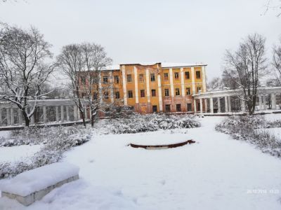 Две галереи-колоннады