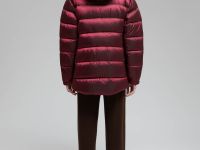 Удлиненный пуховик полуприлегающего силуэта