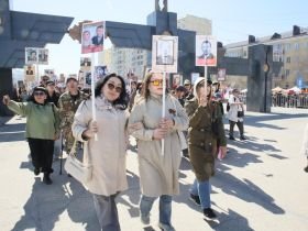 Фото. В Якутске акция «Бессмертный полк» собрала более 50 тысяч человек