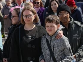 Фоторепортаж: трудовые династии и заслуженных работников Якутии чествовали 1 мая