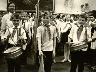 История одного экспоната: символы пионерской организации