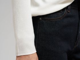 Легкий базовый джемпер прямого кроя