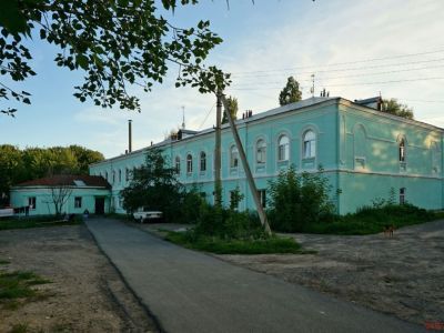 Корпус братский с храмом во имя Великомученика и целителя Пантелеймона