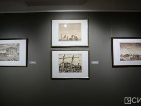 В Якутске открылась выставка графики Алексея Евстафьева