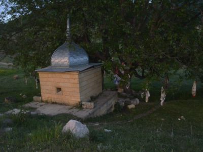 Стела надмогильная