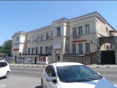 Здание судебных установлений. Здесь размещались отдел юстиции Ревкома, Черноморская ЧК, ОГПУ Черноморского окружного отдела, Новороссийский отдел НКВД