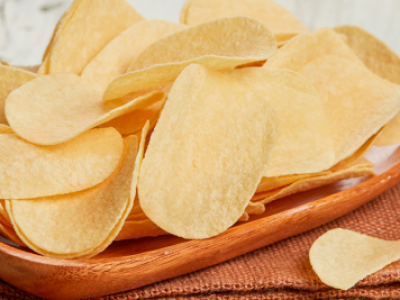 Тяжёлые металлы и много микробов: «Тест» раскрыл детали исследования чипсов