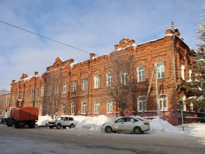 Здание училища ремесленного