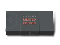 Нож перочинный Victorinox Pioneer X Alox Limited Edition 2025, 9 функций, сталь X55CrMo14, рукоять алюминий, желтый