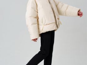 Куртка текстильная с полиуретановым покрытием для девочек