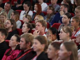 Глава Якутии выступил перед студентами ДВФУ и участниками ВЭФ-2025