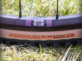 Шоссейный велосипед Atom Tundra Evo, год 2025, цвет Черный, ростовка 23