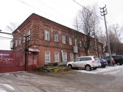 Здание шелковой фабрики