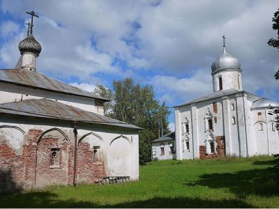 Ансамбль Михайлицкого монастыря на Молоткове