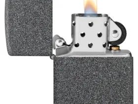 Зажигалка ZIPPO Logo с покрытием Iron Stone™, латунь/сталь, серая, матовая, 38x13x57 мм