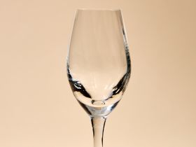 Рюмка на ножке Light wave