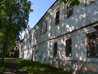 Архиерейский дом