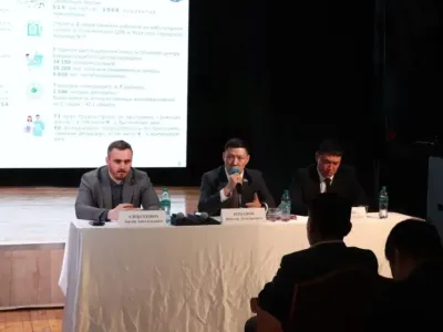 Министр строительства Якутии провел встречу с жителями Строительного округа