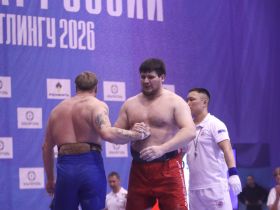 Якутский мас-рестлер Сергей Фролкин стал двукратным абсолютным чемпионом России