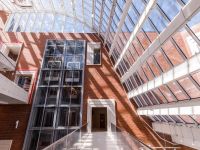 Третьяковская галерея на Кадашевской набережной