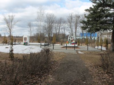 Братская могила воинов, павших в боях в период Великой Отечественной войны 1941—1945 гг.