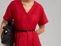 Приталенное платье миди со льном