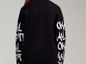 Свитер трикотажный для девочек