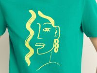 Футболка приталенного силуэта с принтом