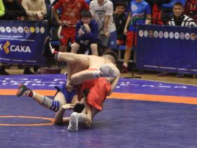 С участием более 200 хапсагаистов в Якутске стартовал турнир братьев Ноговицыных