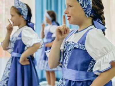 Гуси-Лебеди