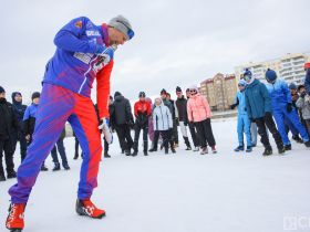 Никита Крюков и Александр Бессмертных провели мастер-класс по лыжным гонкам в Якутске