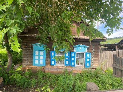 Дом жилой с воротами