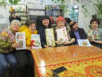 Садовая модельная сельская библиотека