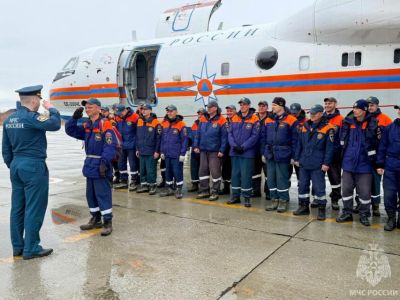 Хабаровские спасатели прибыли на помощь Якутии