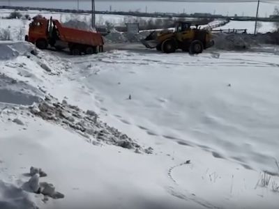 На автодороге «Нам» снегом перегородили пути объезда пункта весового контроля