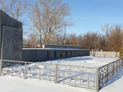 Памятник воинам-землякам, павшим в годы Великой Отечественной войны (1941-1945 гг.)