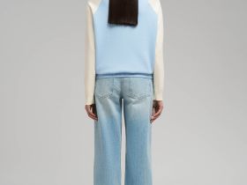 Свободный джемпер с рукавами-реглан