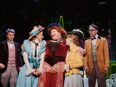 Билеты на Тётка Чарлея / Театр | Афиша | ИнфоТаймс