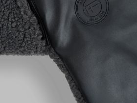 Шапка-ушанка из искусственной кожи