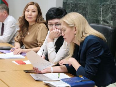 Школа зимой всегда далеко