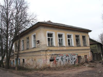 Двор Лапина