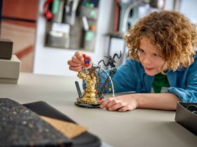 Super Heroes 76334 Конструктор Легендарная битва Человека-паука против Песочного человека