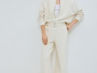 Бомбер, Бежевый